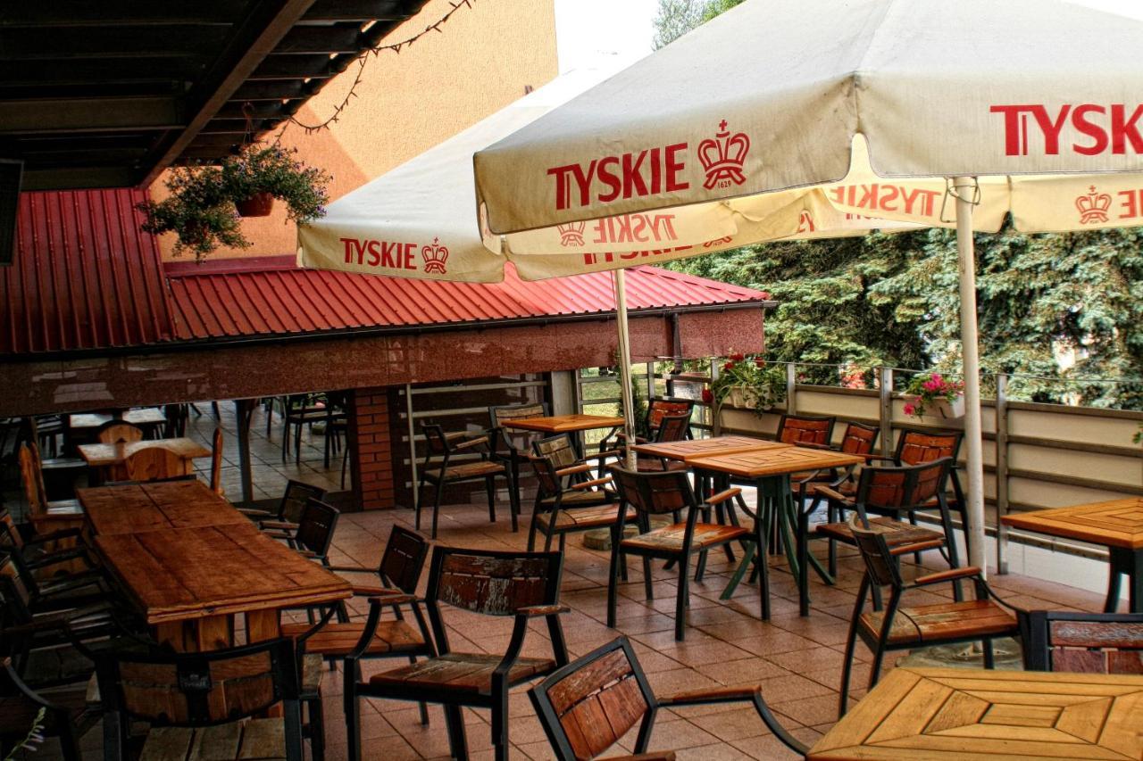 "Aleksandrowka" Restauracja I Noclegi Horyniec Buitenkant foto