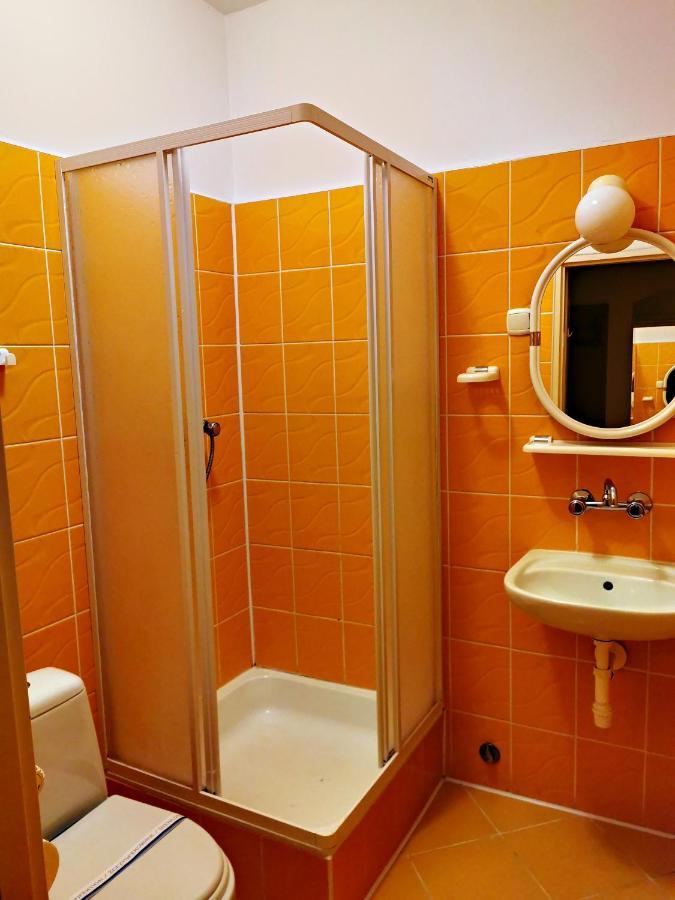 "Aleksandrowka" Restauracja I Noclegi Horyniec Buitenkant foto
