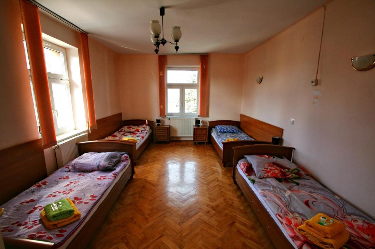 "Aleksandrowka" Restauracja I Noclegi Horyniec Buitenkant foto